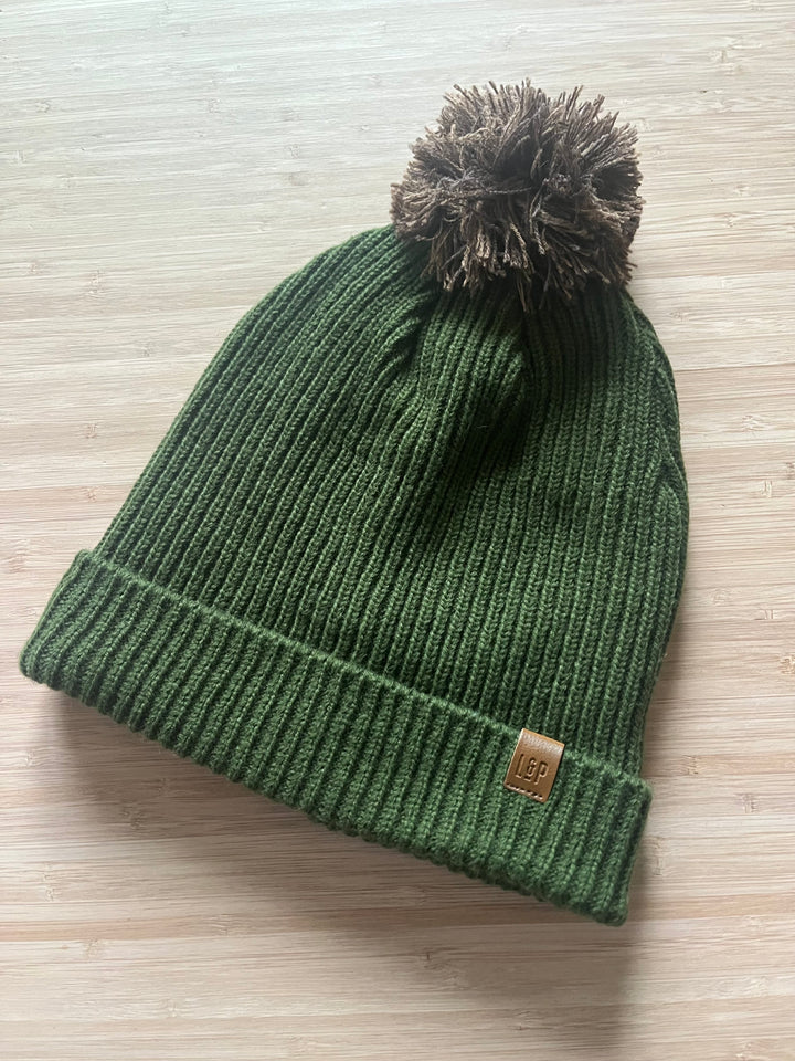 Tuque à pompon en tricot doublée en polar [SS26] [Junior/Adulte]