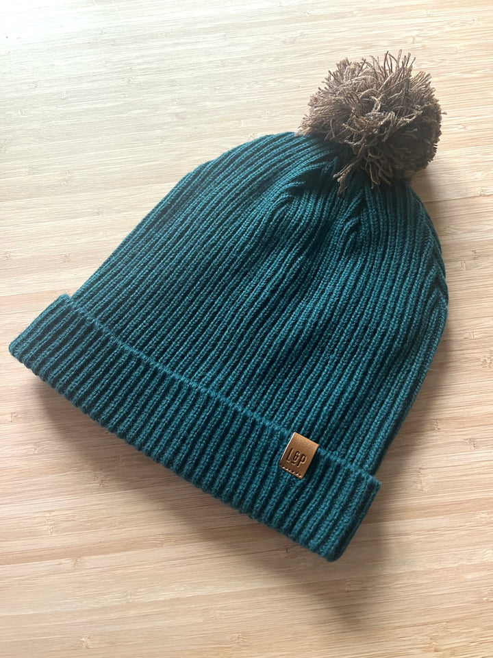 Tuque à pompon en tricot doublée en polar [SS26] [Junior/Adulte]