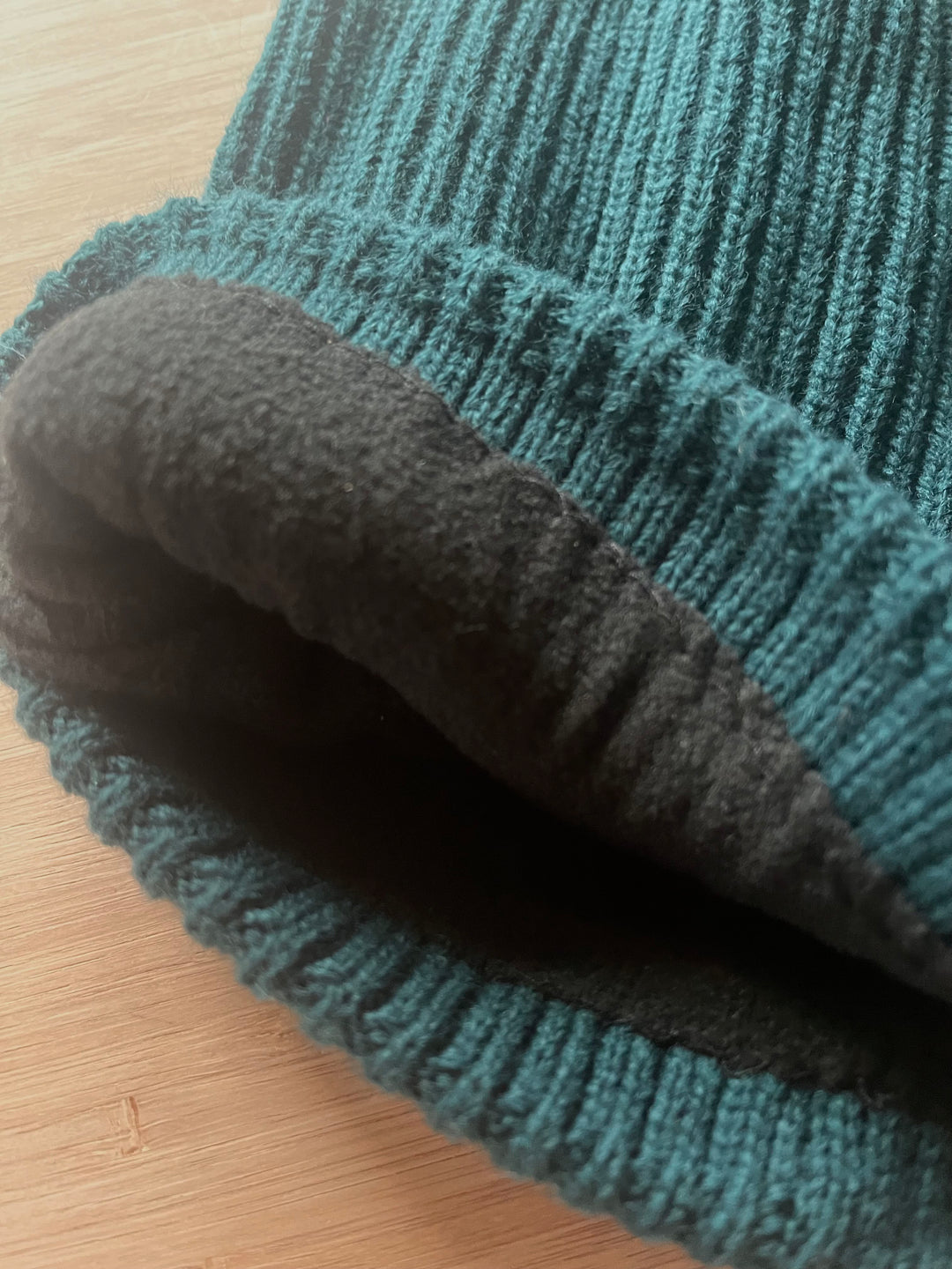 Tuque à pompon en tricot doublée en polar [SS26] [Junior/Adulte]