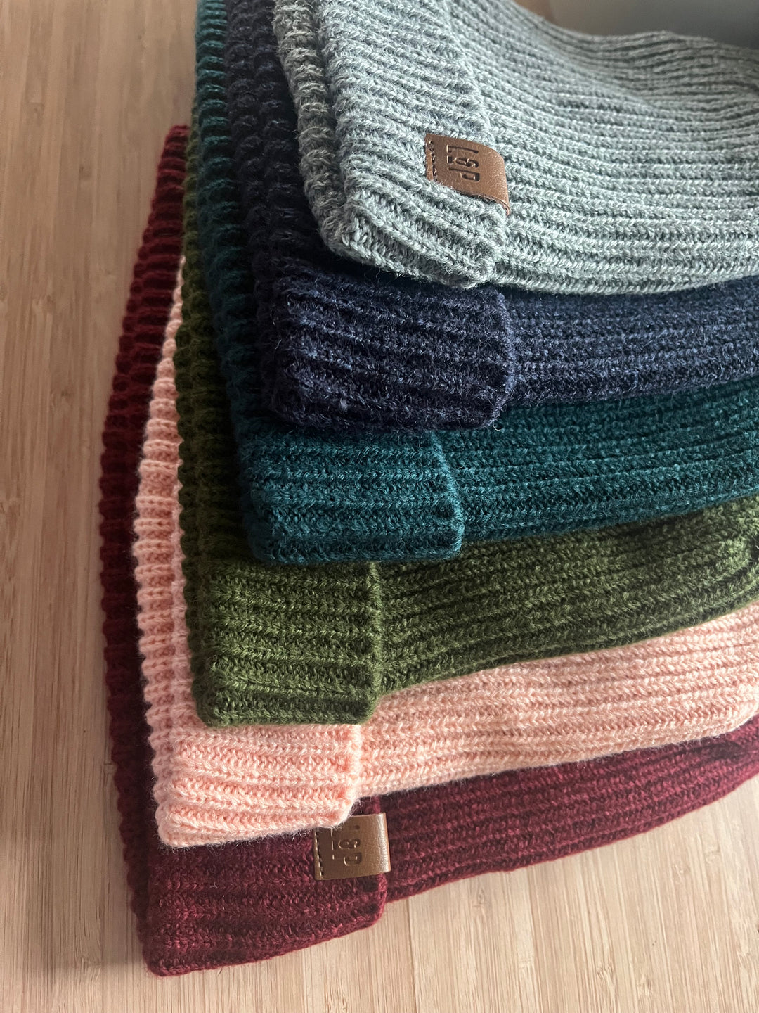 Tuque à pompon en tricot doublée en polar [SS26] [Junior/Adulte]