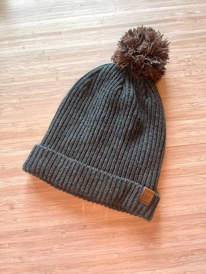 Tuque à pompon en tricot doublée en polar [SS26] [Enfant]