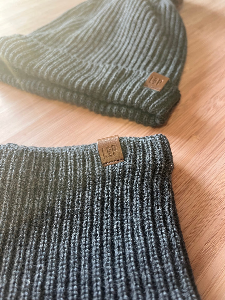 Tuque à pompon en tricot doublée en polar [SS26] [Enfant]
