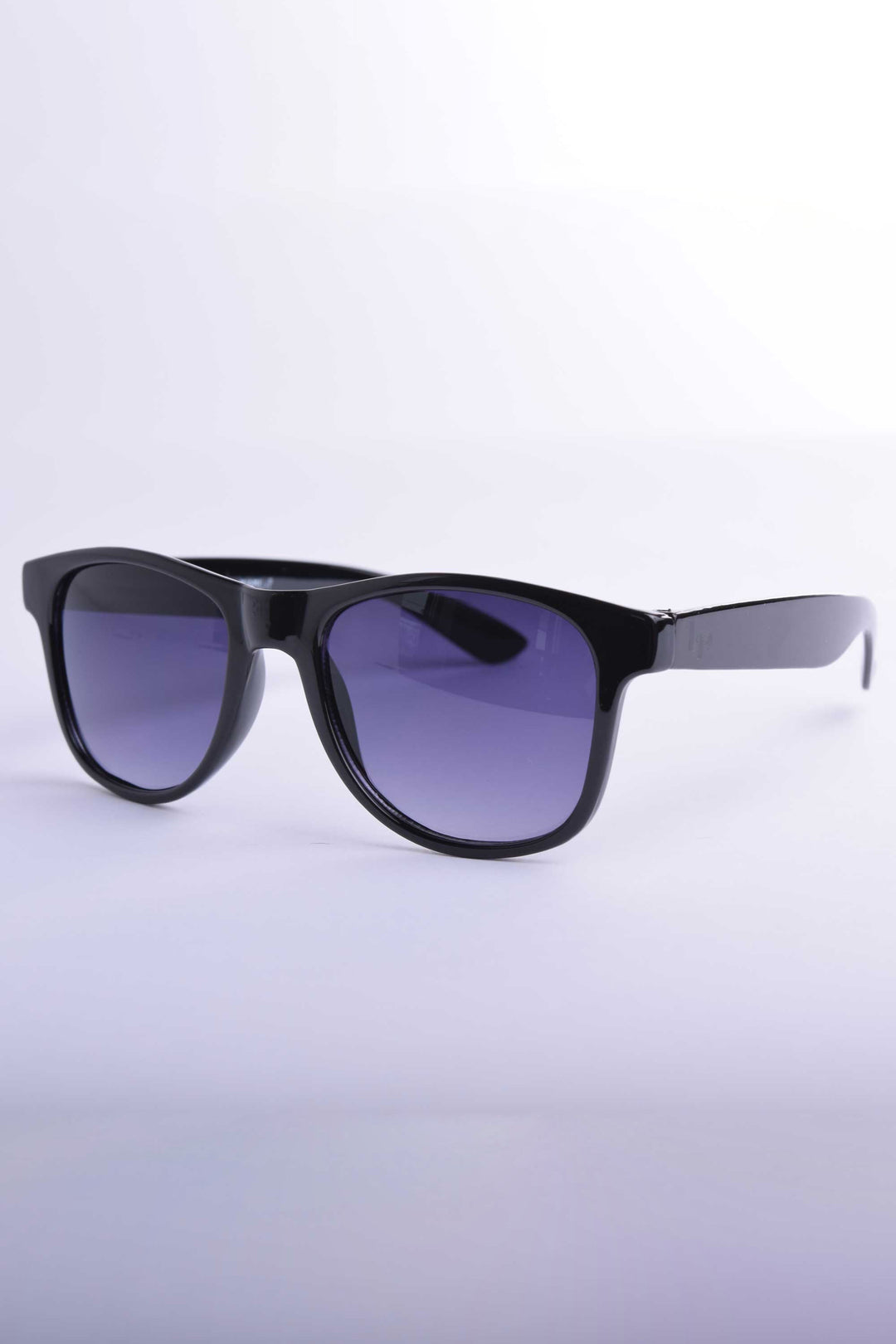 Sunglasses with polarized lenses [Miami]